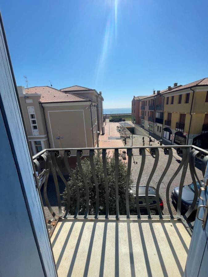 Trilocale Vista Mare Con 2 Bagni Nel Centro Storico - Agenzia Cocal Διαμέρισμα Καόρλε Εξωτερικό φωτογραφία